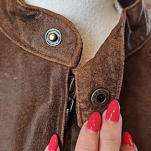 VINTAGE ARMANI COLLEZIONE BROWN DISTRESSED LEATHER ZIP-UP JACKET - Picture 3 of 16